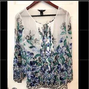 Lightweight White House Black Market blouse